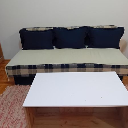 Apartman,,Siv,, Prijevor بودفا المظهر الخارجي الصورة